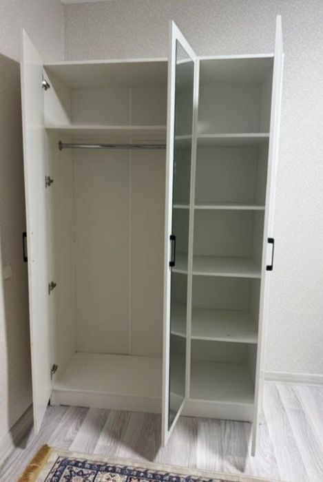 Шкаф для одежды продам