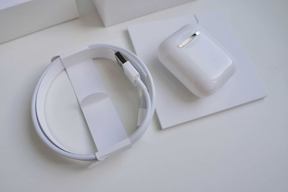 ОПТОВЫМ ЦЕНАМ КАЧЕСТВЕННЫЙ  Airpods 2.2  + гарантия + доставка