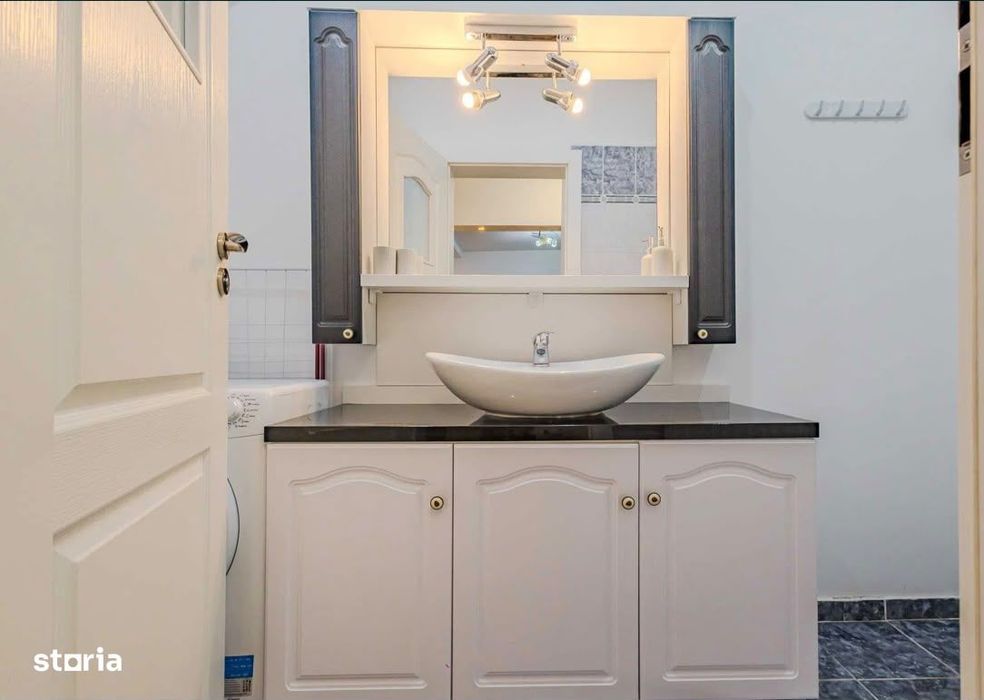 Apartament complet mobilat, la 2 pași de Piața Sfatului! — fotografia 2
