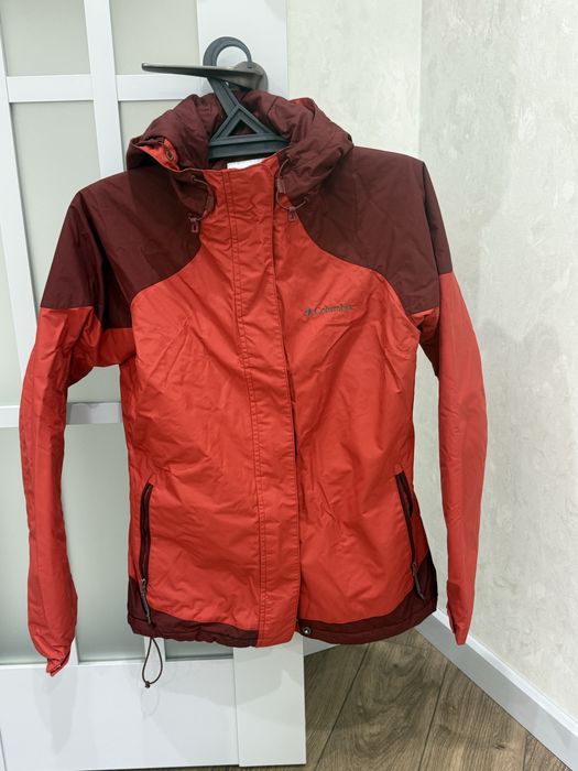 Продаю куртка женский