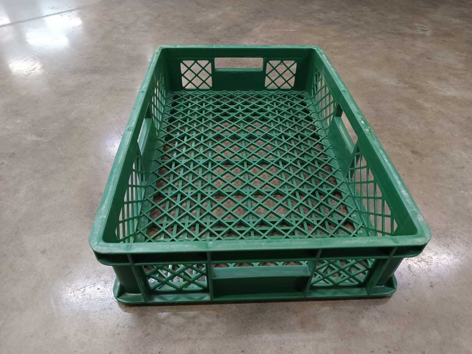 Naveta verde deschis/plastic foarte rezistent/pret super bun
