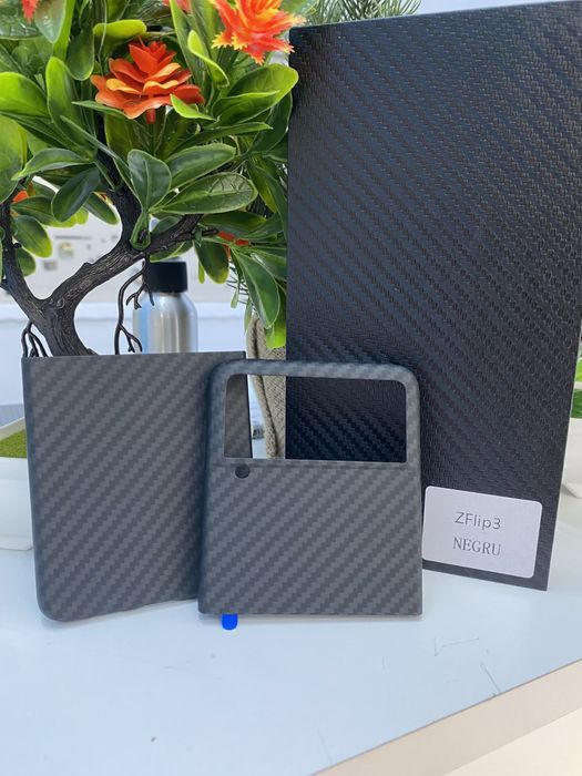 Husa Ultra Slim Kevlar Carbon Neagra - Samsung Flip 3