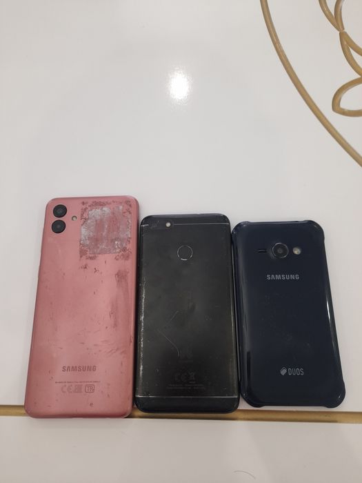 Продам телефоны на запчасти