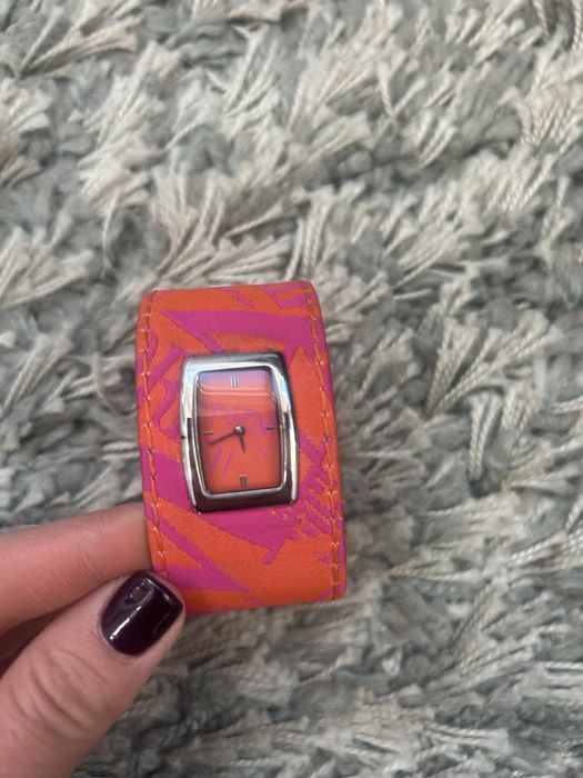 Оригиналeн часовник Marc Jacobs и Emporio Armani