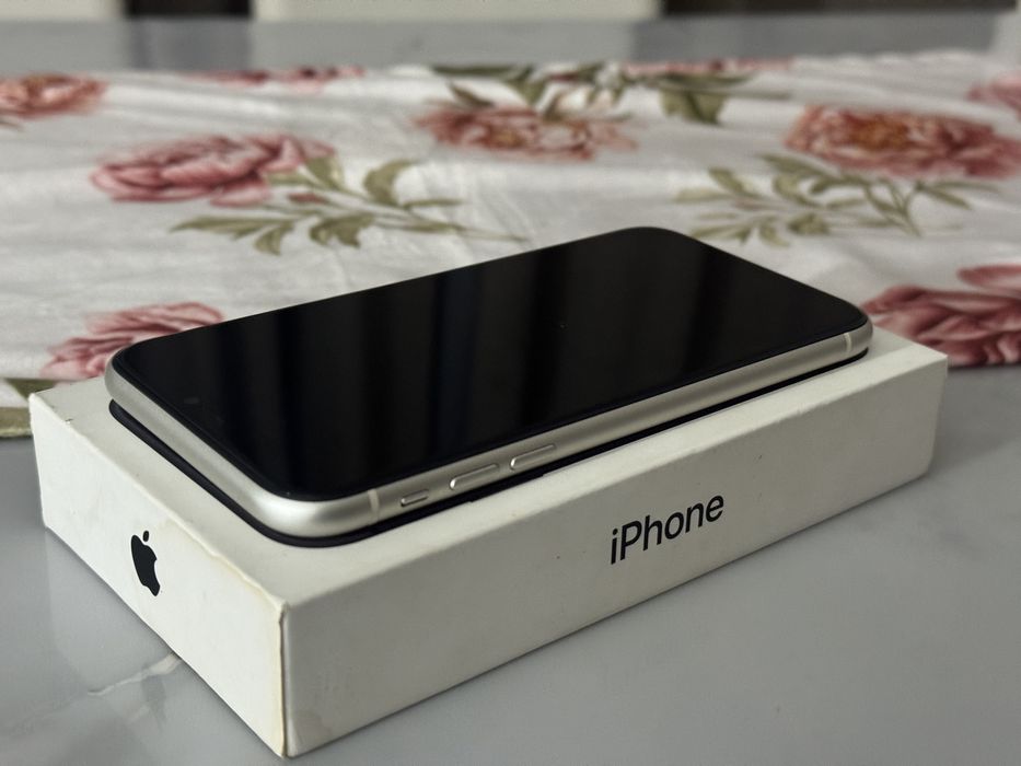 iPhone 11 White, 64gb, liber de retea, stare impecabila (Baterie 100%)