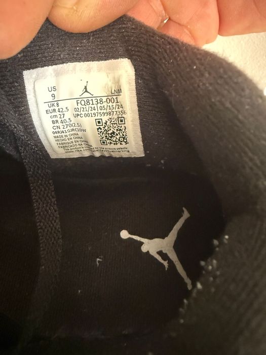 Adidasi jordan 4 model(White Thunder)