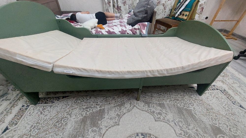 Кровать и шкаф детская икеа дерево