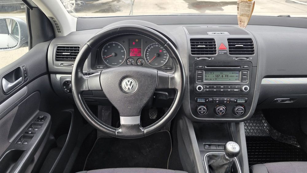Vw. Golf 5 Tour,An2007,1.6 Mpi,102Cp,Climatronic,Încălzire,Pilot,Comp.