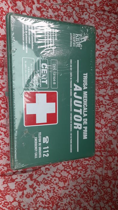 Trusa medicala auto, cric auto, benzi reflectorizante trimit oriuinde