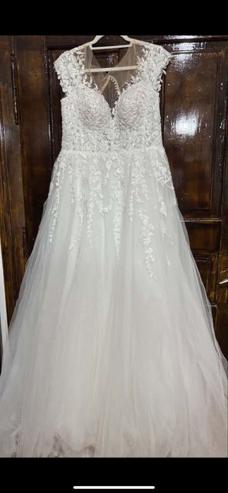 Vând rochie de mireasă