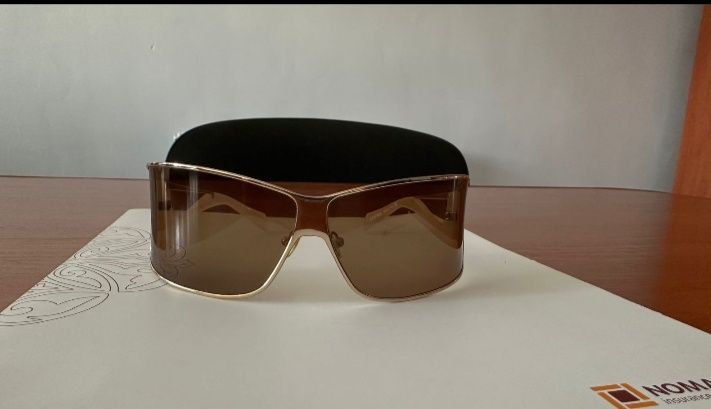 Солнцезащитные очки