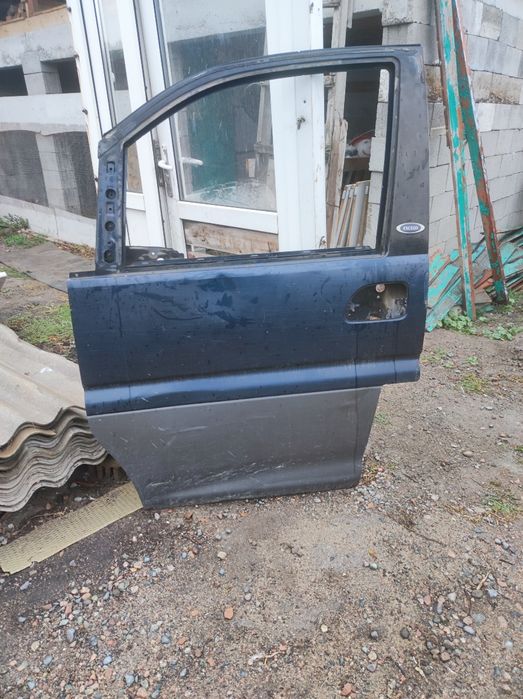 Дверь  от Митсубиси Делика.