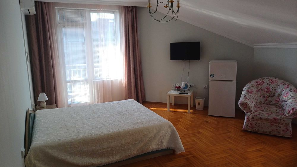 Продава се Къща в Бургас, Сарафово - 603 кв.м за 1991 €/кв.м - Снимка #12
