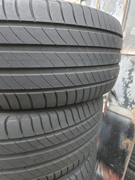 4бр. 215 50 17 Michelin летни.