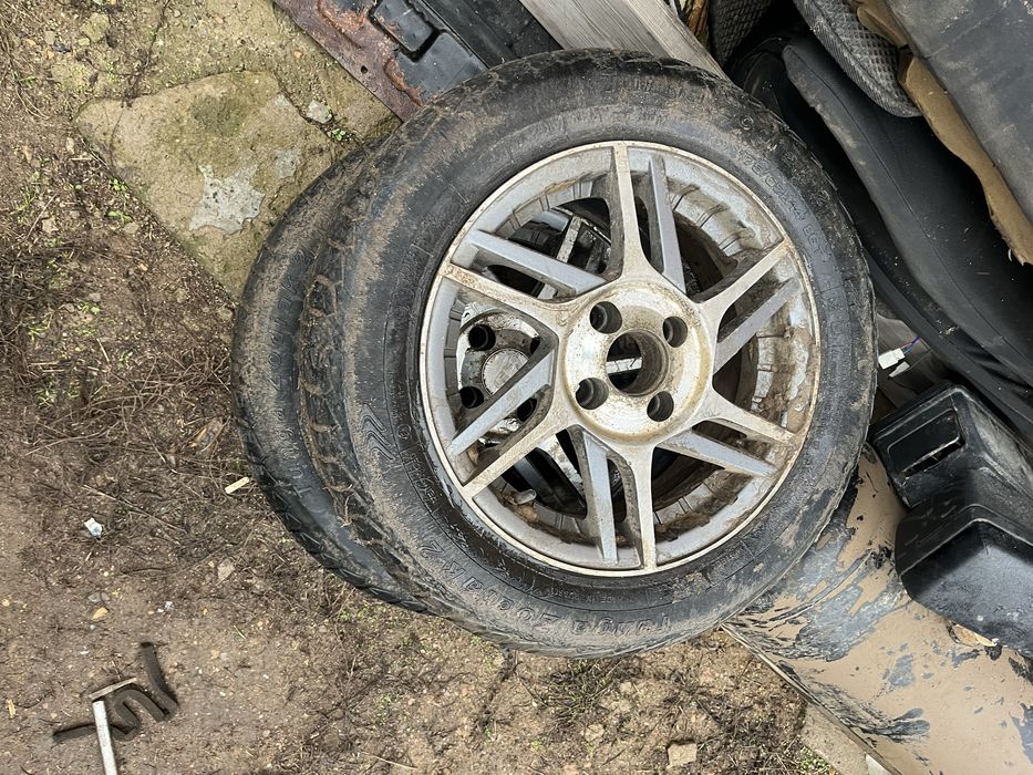 Приора на запчасти 2012года