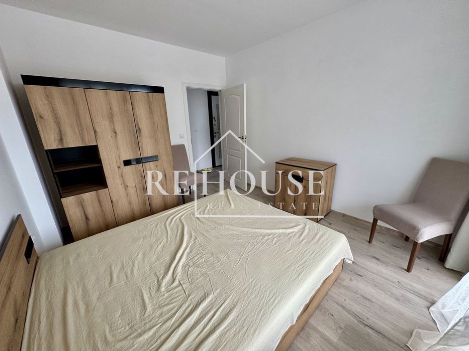 Дава се под наем Тристаен апартамент в Варна, Младост 1 - 850 кв.м за 630 € - Снимка #11