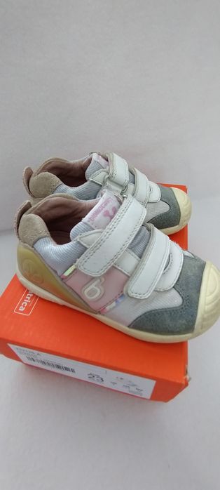 Biomecanics mărimea 23