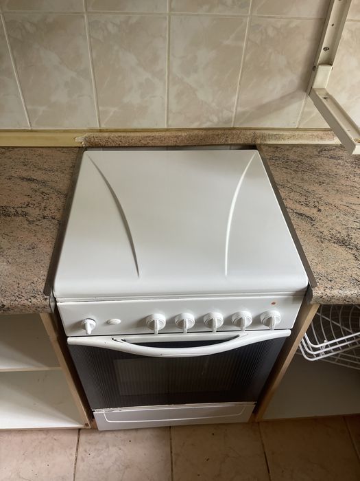 Продам газовую электро плиту