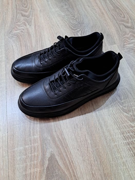 Vand pantofi marimea 40