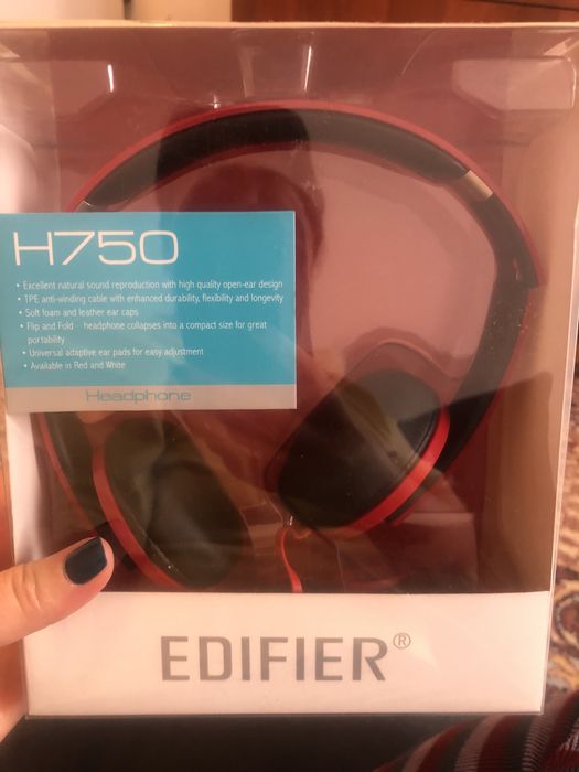 Наушники EDIFIER H750