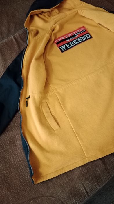 Продам куртку осенний 10.  13. Лет