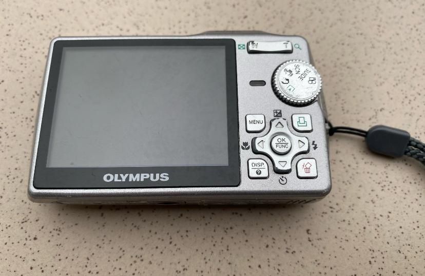 Aparat foto compact  Olympus  Allweater U700