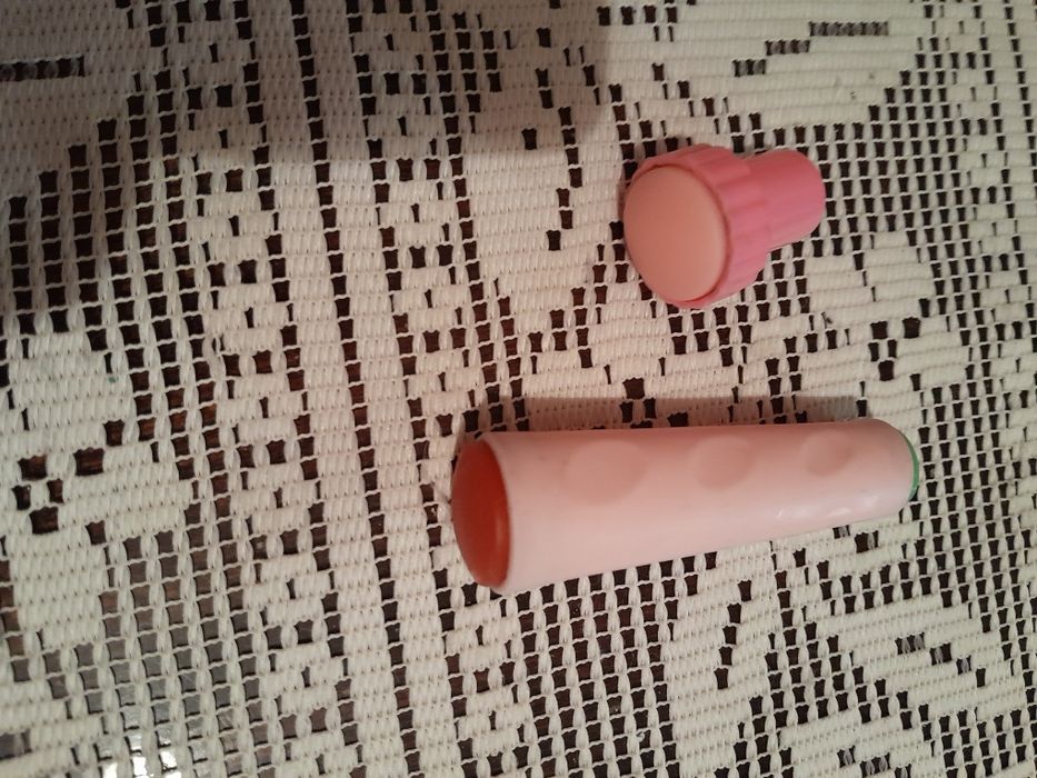 Електрическа пила и шаблони за маникюр