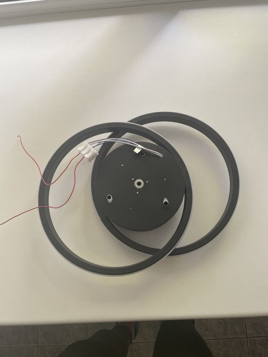 Потолочный светильник продам!