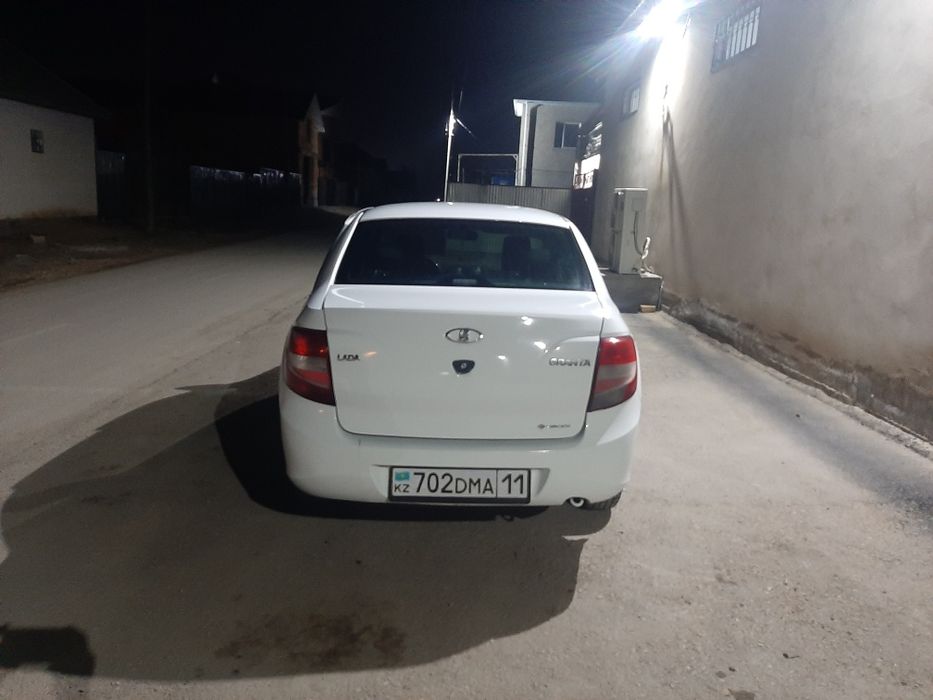 Машина LADA Granta