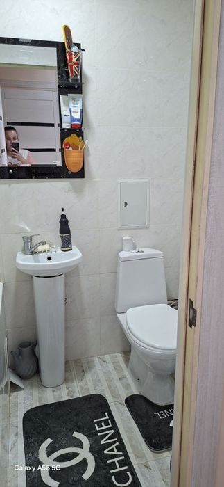 Sergili Chinor Qipchoq metro oldida Sputik 6 1xona 2xona qilingan5etaj