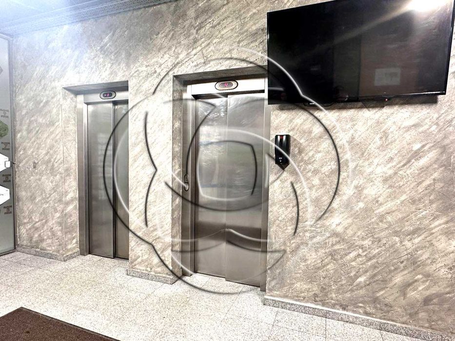 Дава се под наем Офис в София, Младост 3 - 170 кв.м за 1250 € - Снимка #5