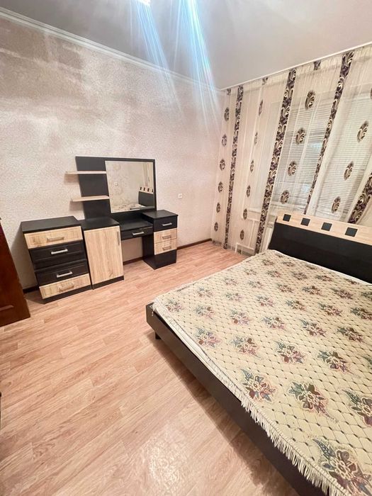 Продам 2 комнатную на 11 микрорайоне