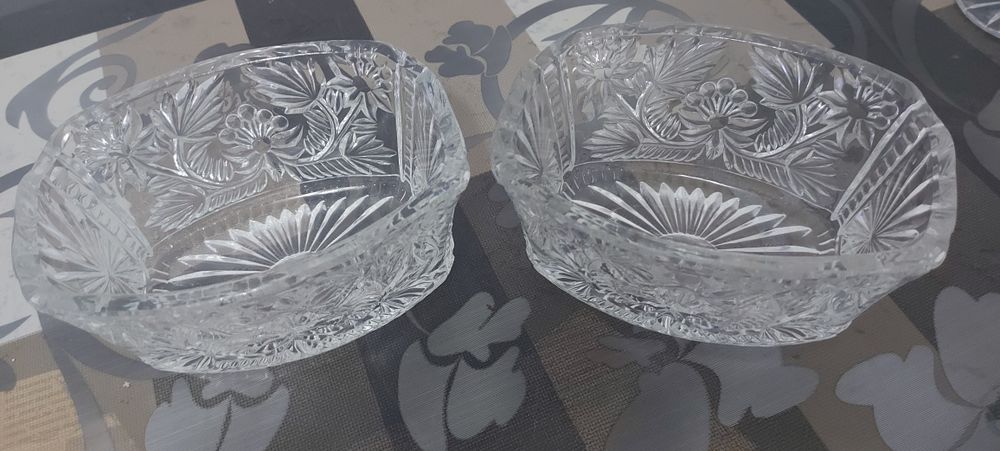 Хрусталь вазалар сатылады