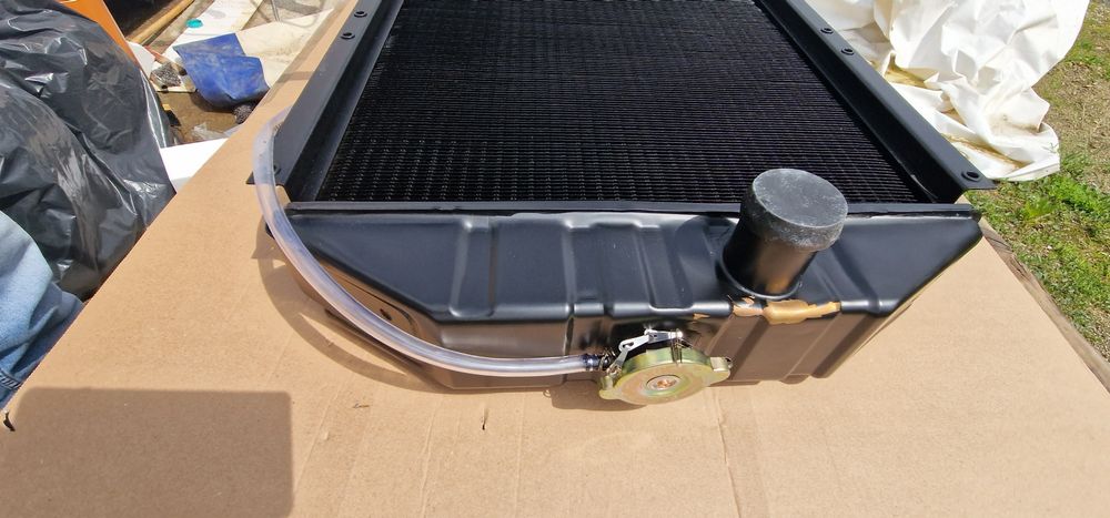 Radiator new holland td 55 td 60 td 70 td 75 td 80  td 90 Case seria AVJ 55 AVJ 60 FIAT 480BDT 640 DT FIAT 70-56 fiat