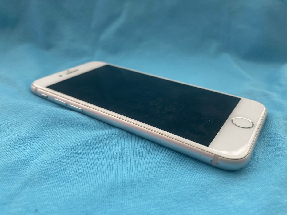 Iphone 8 alb 64gb . Stare perfecta.