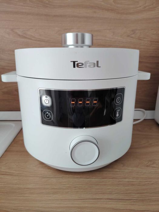 Multicooker Tefal Turbo Cuisine CY754, capacitate 5l, pret 320 lei