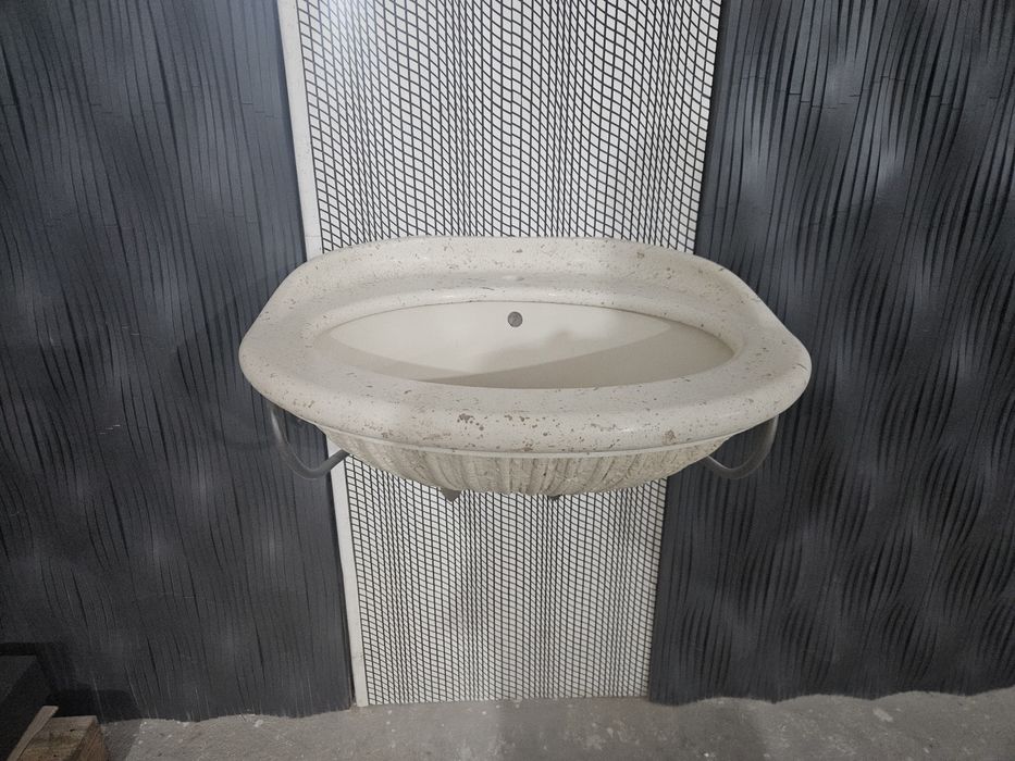 Chiuvete Lavoar baie -  import Italia , travertin si marmura compozita