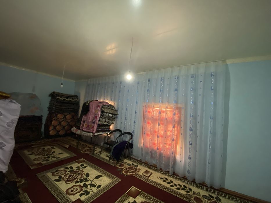 Uy sotiladi maydoni 15 stiq