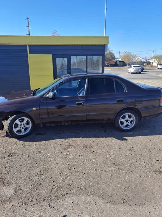Продам Toyota carina E
