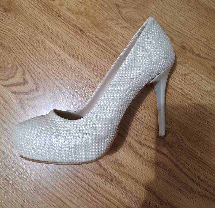 Официални обувки