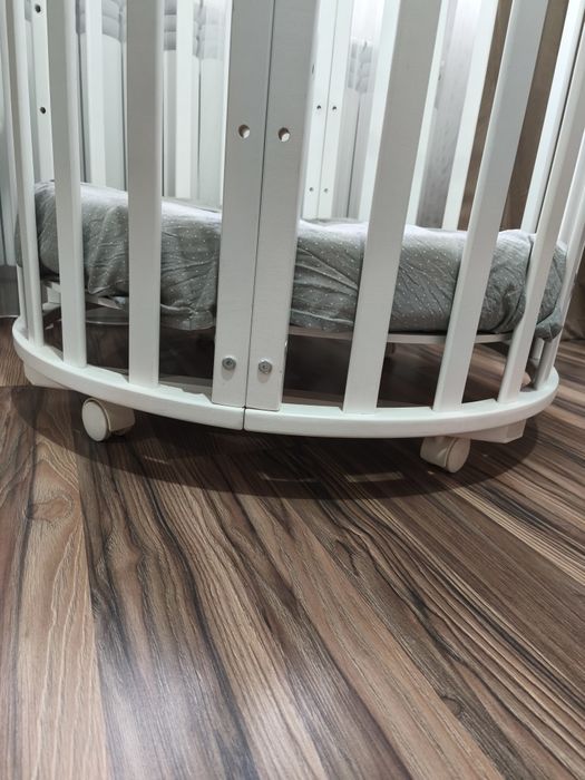 Продам манеж трансформер, с маятником