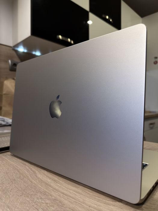 MacBook Air 15 inch M2 1TB 24RAM 2023