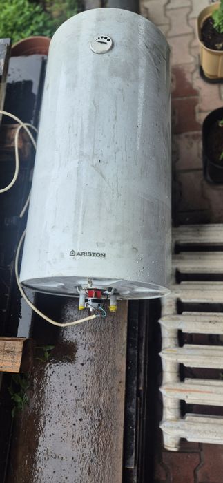 Водонагреватель. Аристон