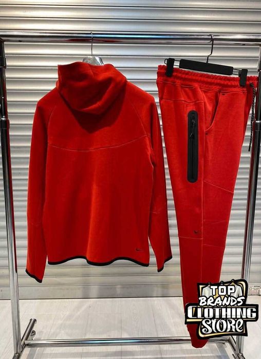 Nike Tech в различни цветове с опция за преглед и тест