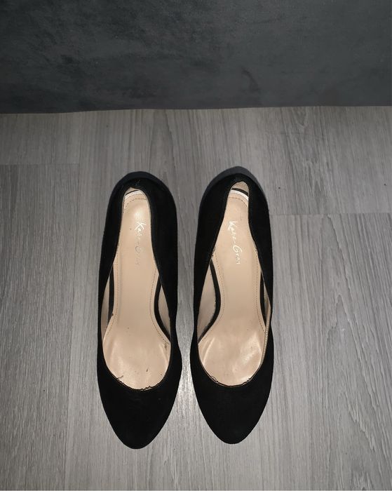 pantofi cu toc negri