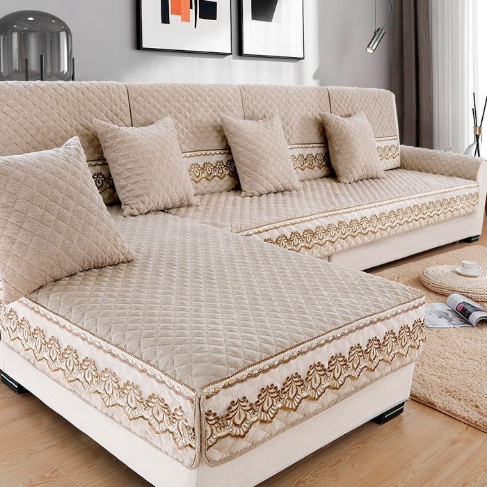 Чехлы, покрывала и сидушки на диван