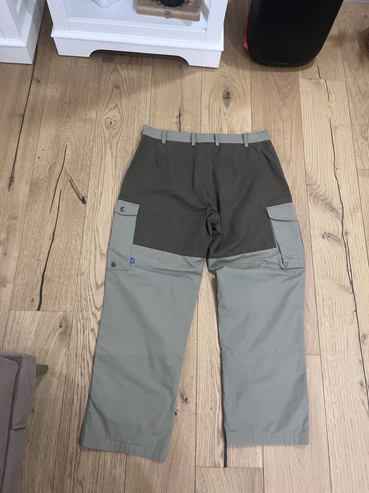 Vând pantaloni fjallraven - 50