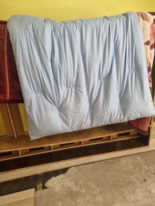 Pilotă pat/ pene (195/ 137 cm)
