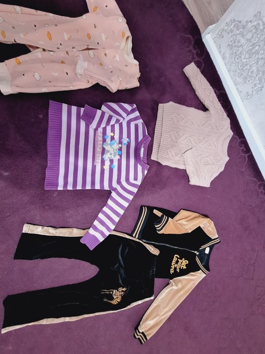 ВЕШИ ДЛЯ ДЕВоЧЕК на 4 годика хорошем состояние