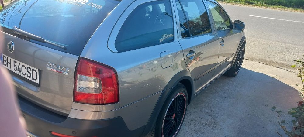 SKODA Octavia 2012 — imagine 3